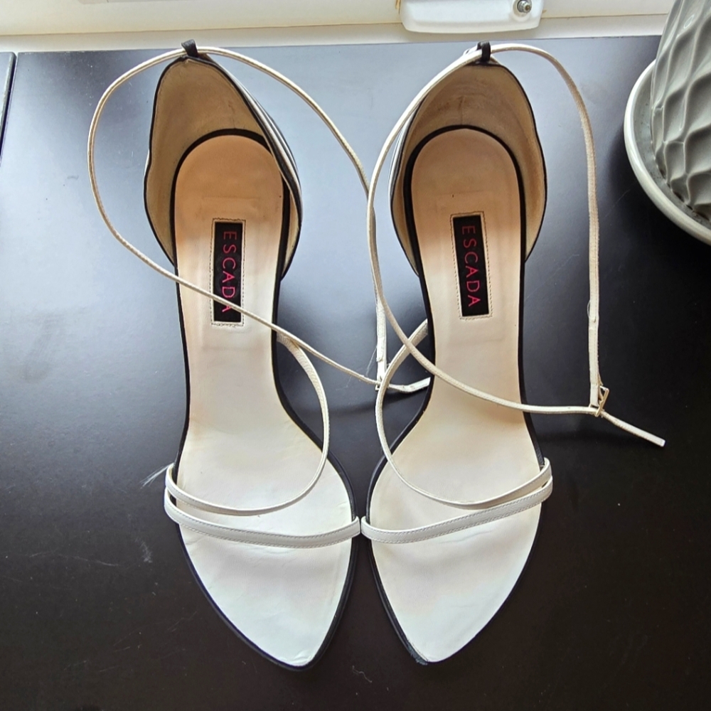 Escada authentic vintage strappy kitten heels